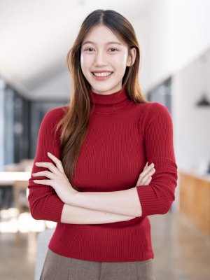 beautiful-woman-smiling-with-crossed-arms-2025-06-25-00-29-37-utc